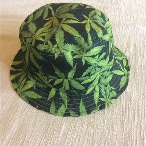 MJ Festival Bucket Hat🖤💚